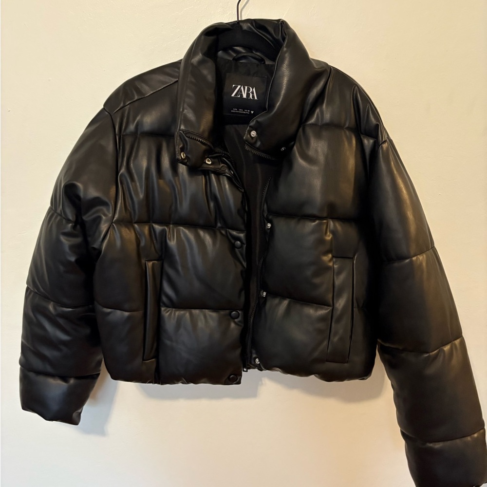 Zara Women's Sleek Black Puffer Coat Faux Leather